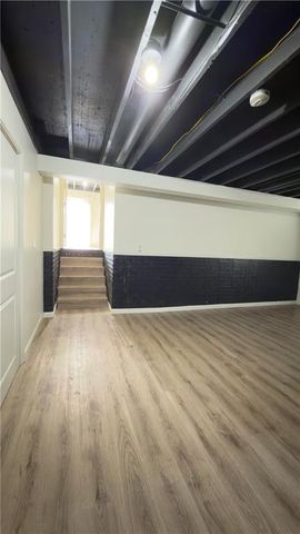 14912 Pine View Drive, Grandview, MO 64030