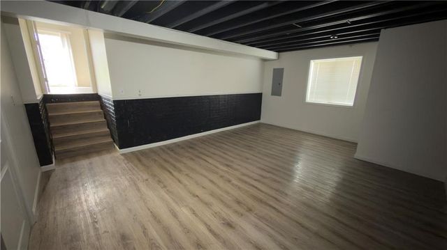 14912 Pine View Drive, Grandview, MO 64030