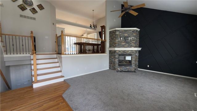 14912 Pine View Drive, Grandview, MO 64030