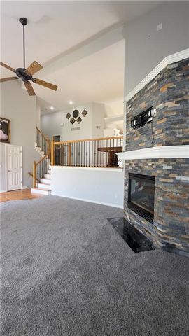 14912 Pine View Drive, Grandview, MO 64030