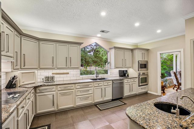 34 Highbush Court, The Woodlands, TX 77381