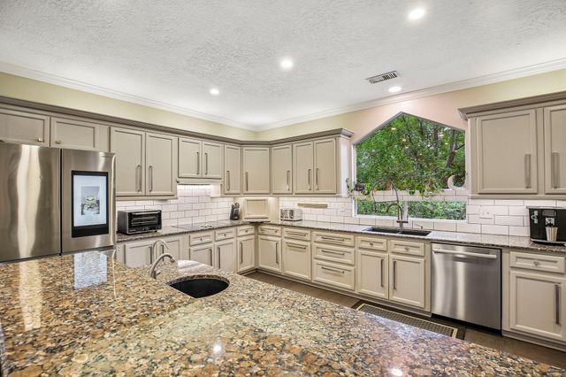34 Highbush Court, The Woodlands, TX 77381