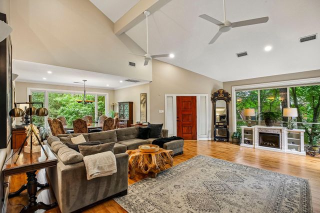 34 Highbush Court, The Woodlands, TX 77381