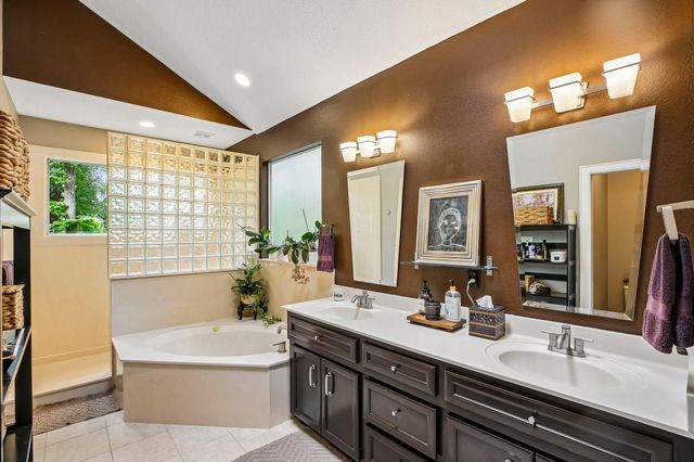 34 Highbush Court, The Woodlands, TX 77381