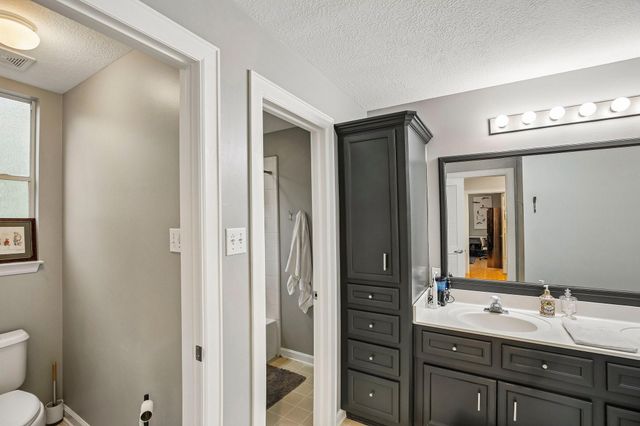 34 Highbush Court, The Woodlands, TX 77381