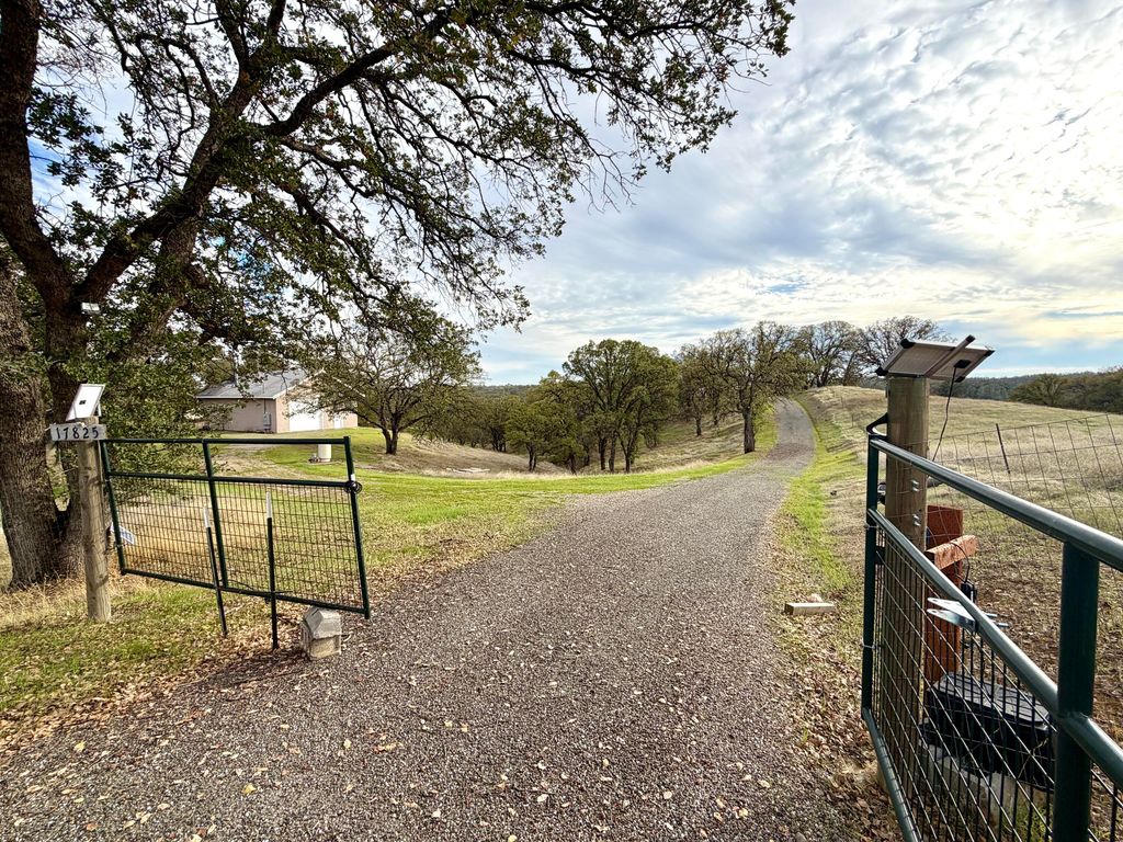 17825 Clearwater Drive, Red Bluff, CA 96080