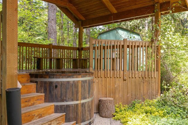 7375 Mt Baker Highway, Deming, WA 98244