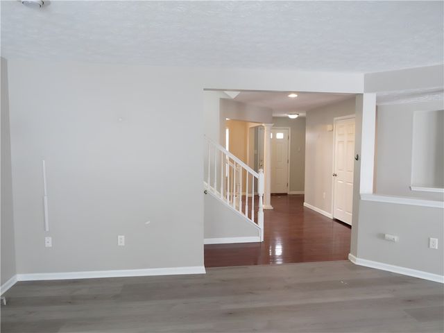 2064 Majestic Dr, North Strabane, PA 15317