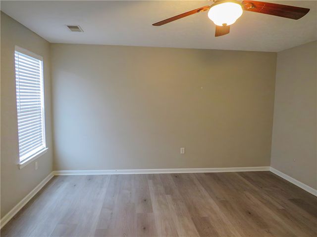 2064 Majestic Dr, North Strabane, PA 15317