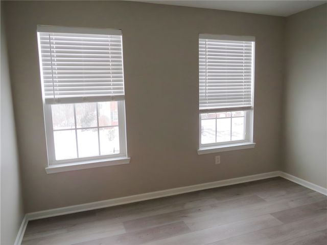 2064 Majestic Dr, North Strabane, PA 15317