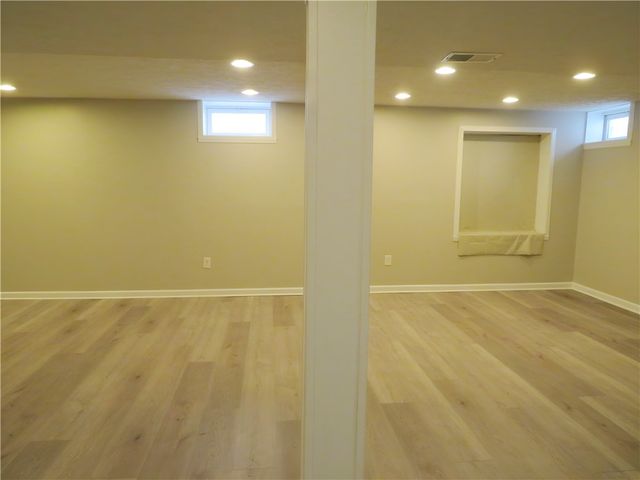 2064 Majestic Dr, North Strabane, PA 15317