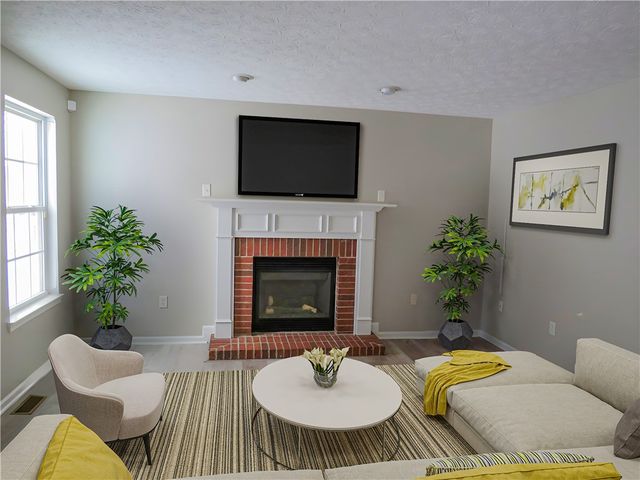 2064 Majestic Dr, North Strabane, PA 15317