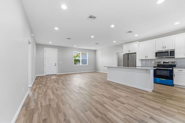 3269 NW 24th Ave, Okeechobee, FL 34972