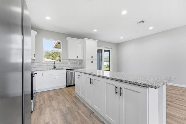 3269 NW 24th Ave, Okeechobee, FL 34972