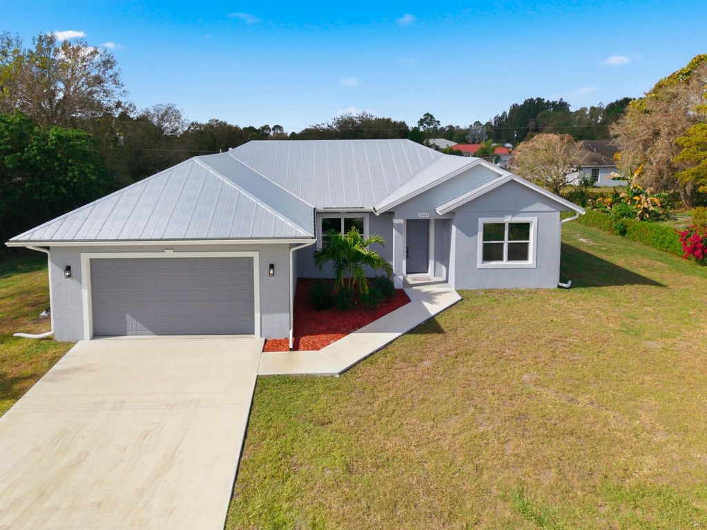 3269 NW 24th Ave, Okeechobee, FL 34972