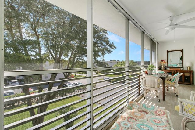 2721 N Garden Drive 309, Lake Worth, FL 33461