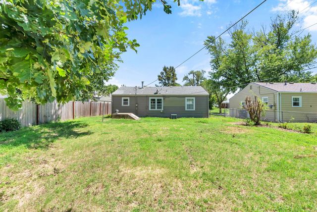 2181 S Wallace St, Wichita, KS 67218