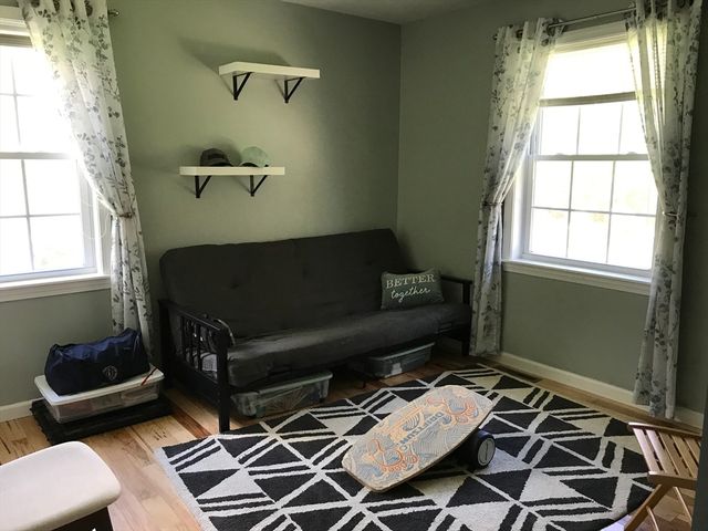 631 Warren Wright Rd, Belchertown, MA 01007