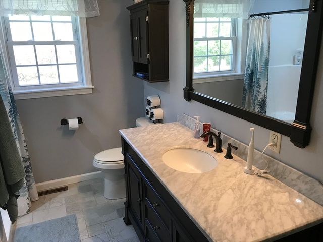 631 Warren Wright Rd, Belchertown, MA 01007