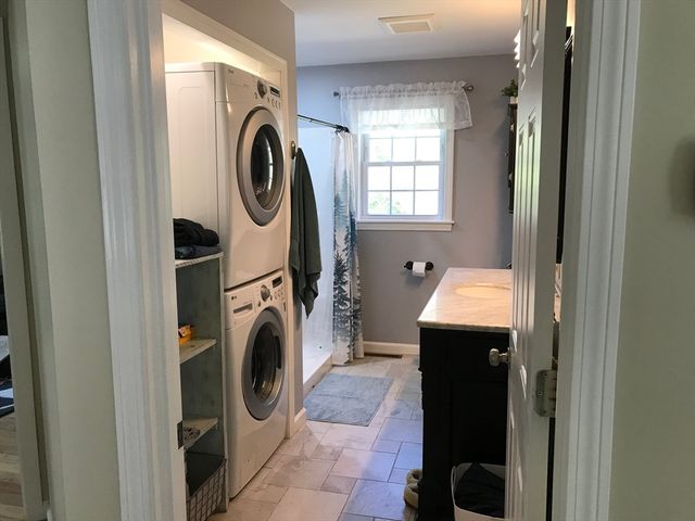 631 Warren Wright Rd, Belchertown, MA 01007