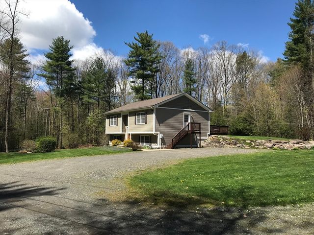 631 Warren Wright Rd, Belchertown, MA 01007