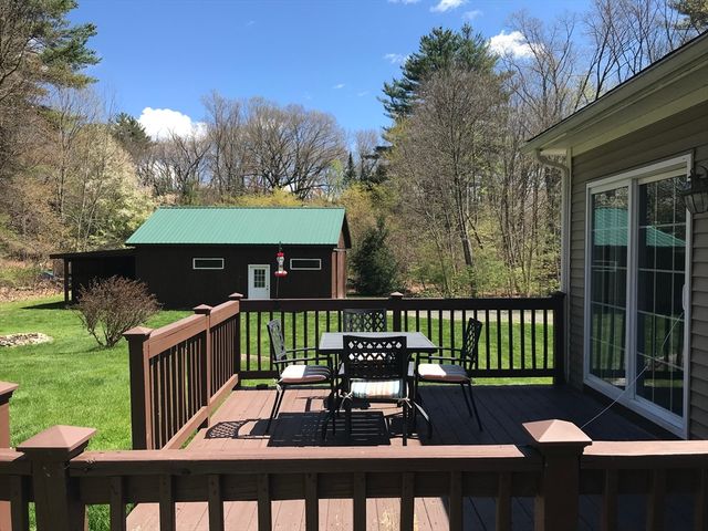 631 Warren Wright Rd, Belchertown, MA 01007