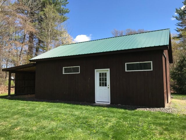 631 Warren Wright Rd, Belchertown, MA 01007