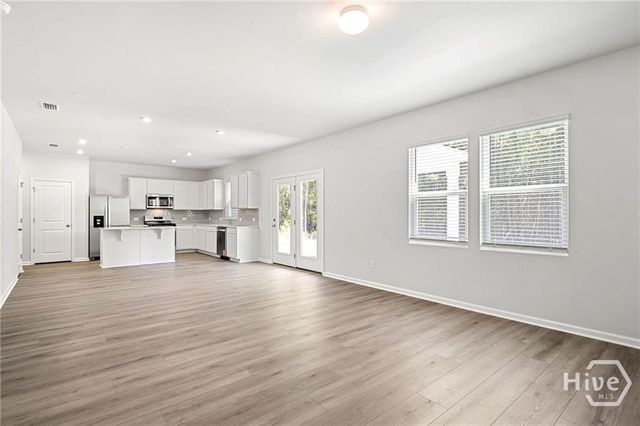 398 Crosstown Avenue, Richmond Hill, GA 31324