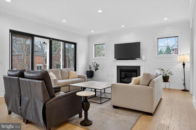 414 N MONROE ST, Arlington, VA 22201