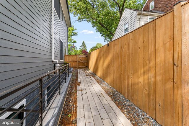 414 N MONROE ST, Arlington, VA 22201