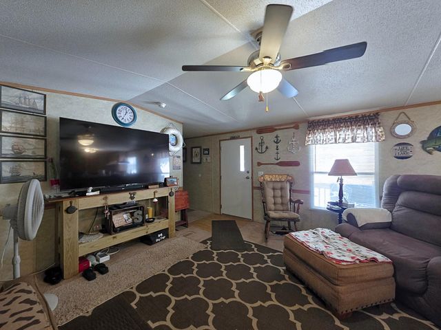 25360 S 607 Road, Grove, OK 74344