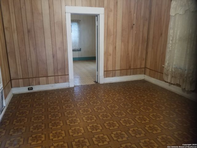 1709 Delgado, San Antonio, TX 78207