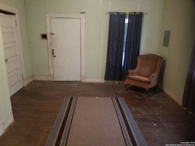 1709 Delgado, San Antonio, TX 78207