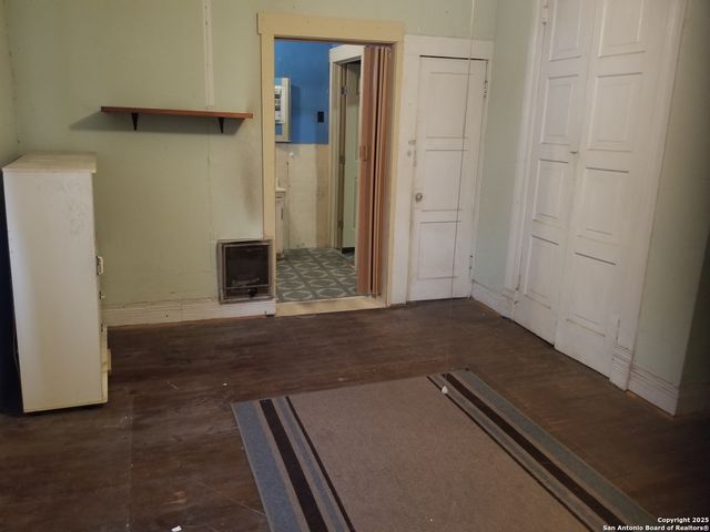 1709 Delgado, San Antonio, TX 78207