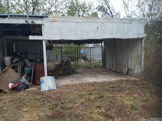 1709 Delgado, San Antonio, TX 78207