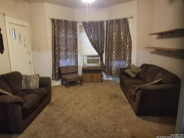 1709 Delgado, San Antonio, TX 78207