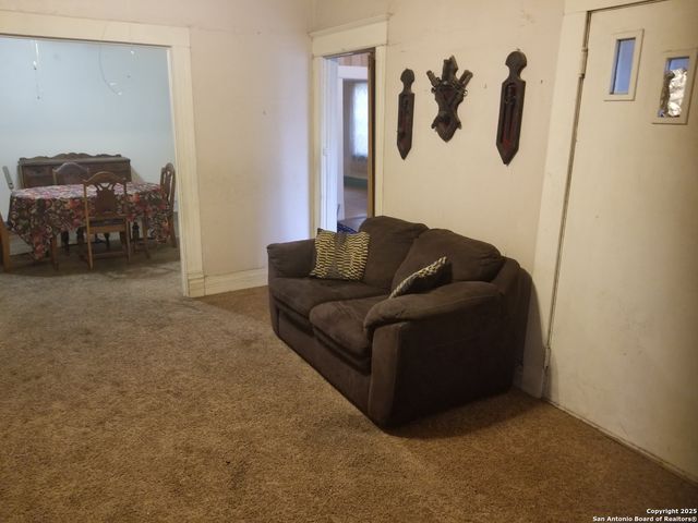 1709 Delgado, San Antonio, TX 78207