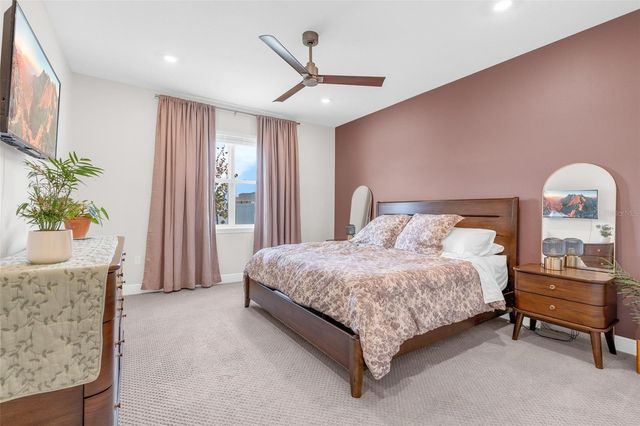 2019 SUNSHINE PEAK DRIVE, Minneola, FL 34715