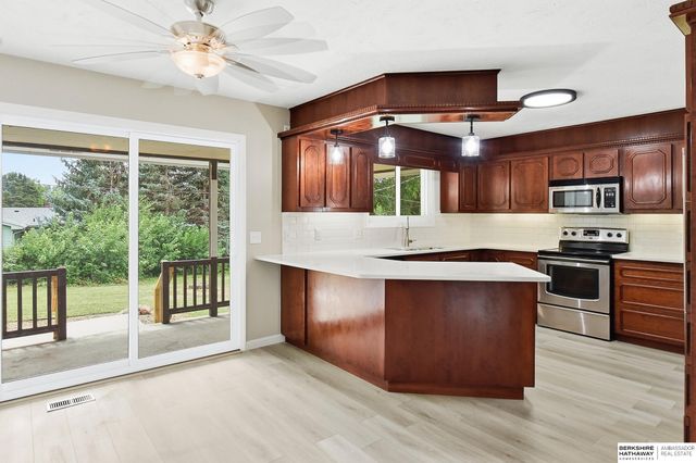 10061 Miami Circle, Omaha, NE 68134