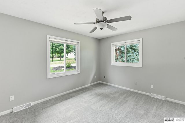 10061 Miami Circle, Omaha, NE 68134