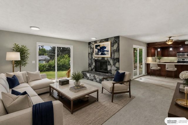 10061 Miami Circle, Omaha, NE 68134
