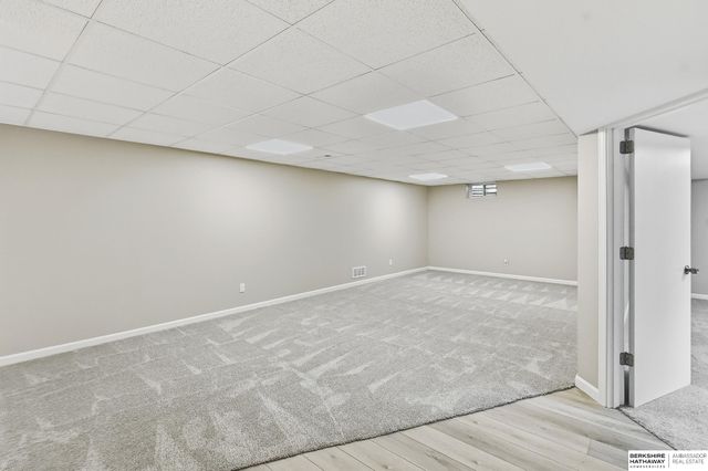 10061 Miami Circle, Omaha, NE 68134