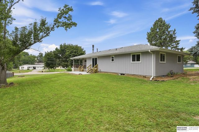 10061 Miami Circle, Omaha, NE 68134