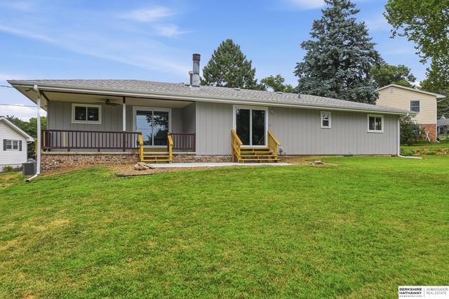 10061 Miami Circle, Omaha, NE 68134