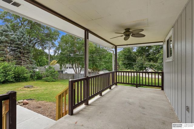 10061 Miami Circle, Omaha, NE 68134