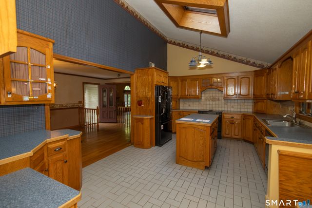 84 Luciano Drive, Southington, CT 06489