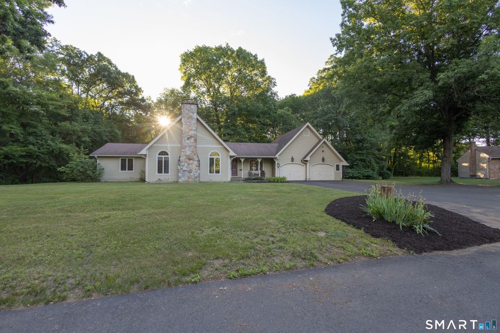 84 Luciano Drive, Southington, CT 06489