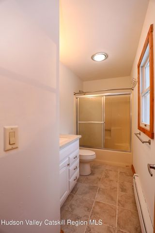 38 Roxanne Boulevard, Highland, NY 12528
