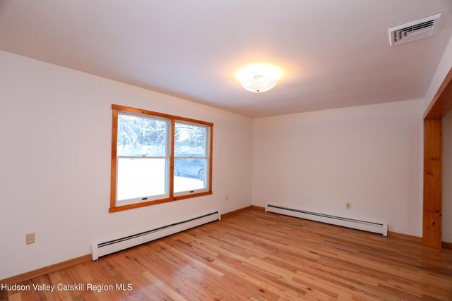 38 Roxanne Boulevard, Highland, NY 12528