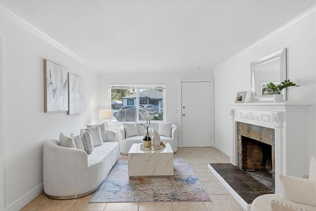 1183 Saratoga Avenue, East Palo Alto, CA 94303